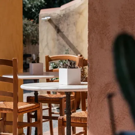 Nora And Guest house *