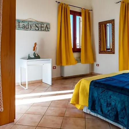 Nora And 게스트하우스 4*